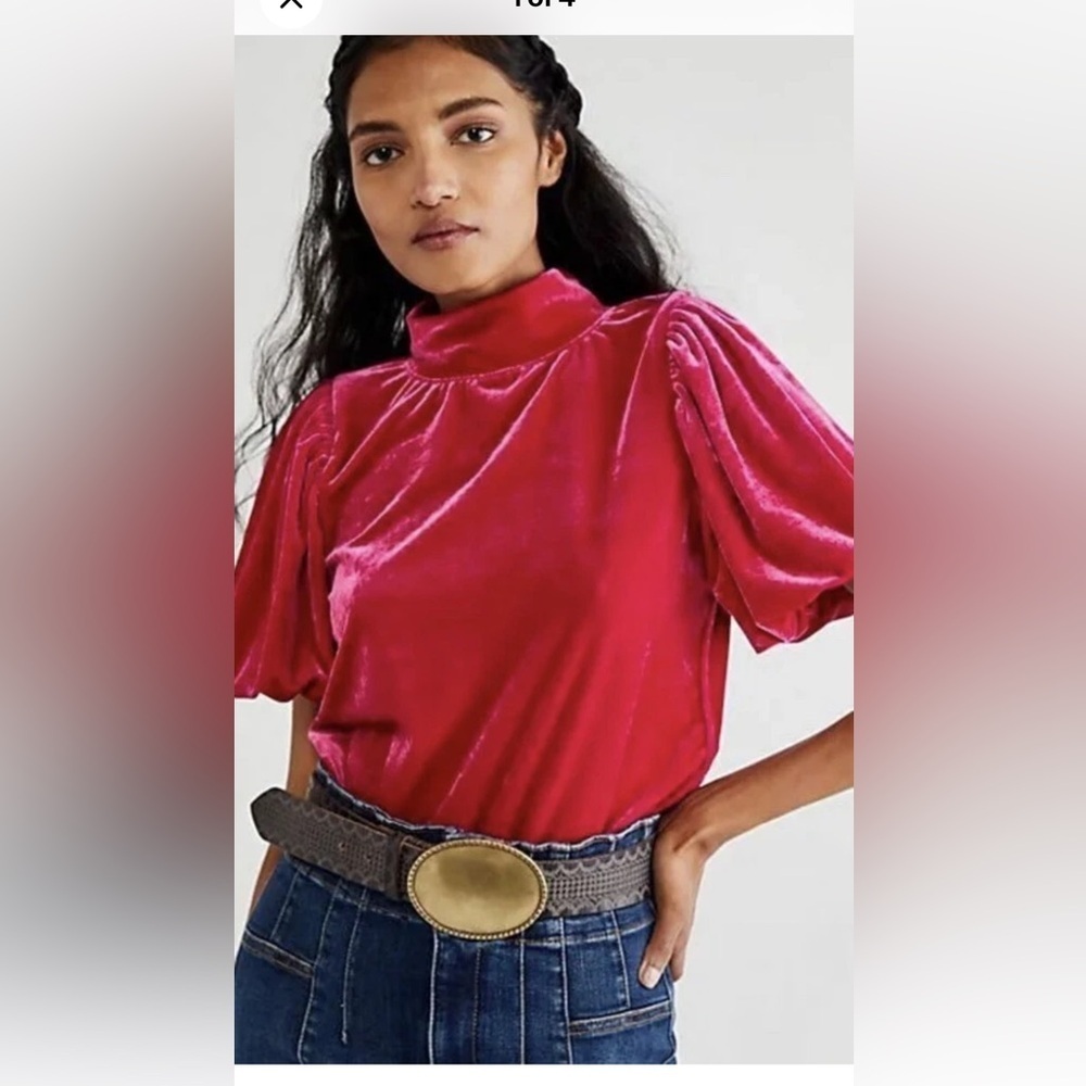 Free People Hot Pink Velvet
Puff Sleeve Mock Neck Tee Women's
Small preloved - Picture 5 of 11
